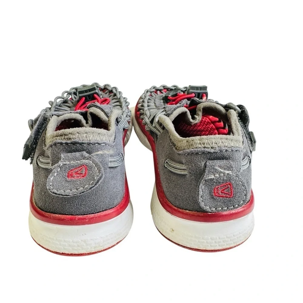 KEEN Uneek Gray Red Closed Toe Woven Sandals Big Boys Size 10